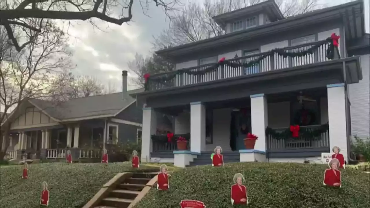 Dozen ‘Roses' Display Decorates Dallas Lawn in Honor of Betty White