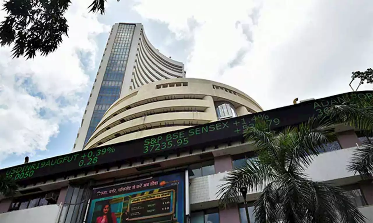 Share Market Today : बाजार में तेजी जारी, Nifty 17,700 के करीब; Sensex भी 59,300 के पार