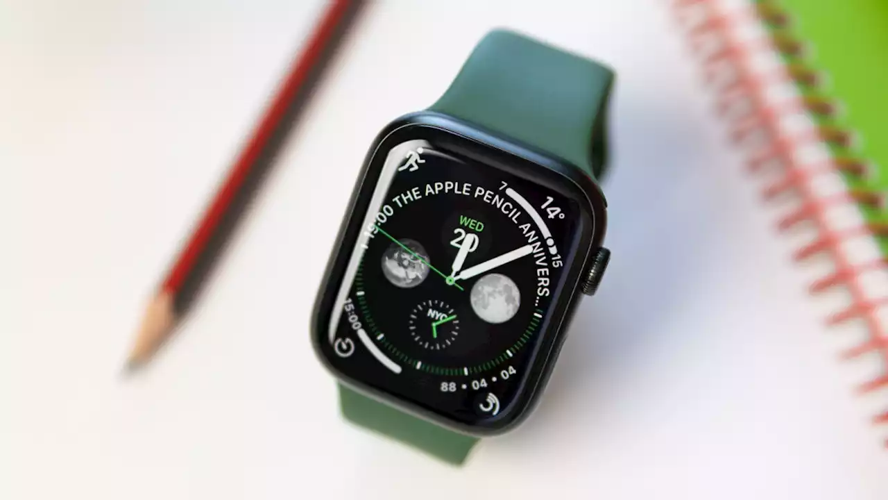 The Apple Watch Series 7 goes back down to its lowest price, but probably not for long