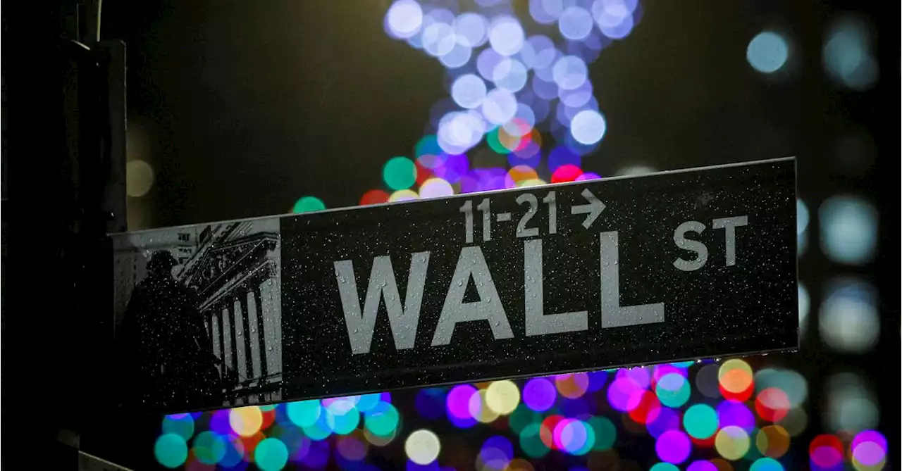 S&P 500, Dow hit record highs on 1st trading day of 2022