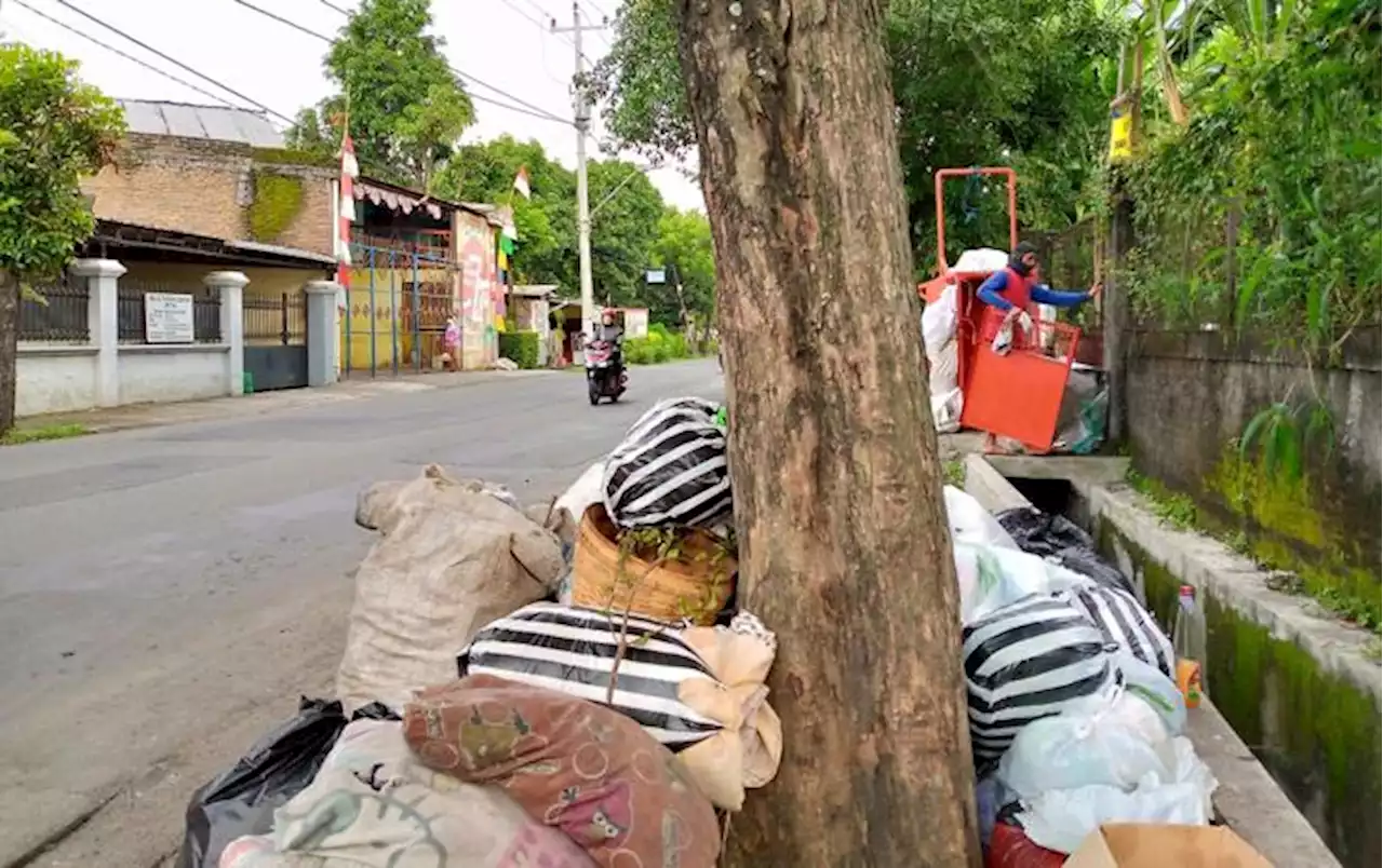 Warga Banjarsari Solo Tak Pilah Sampah di Rumah, Petugas Siap Menegur