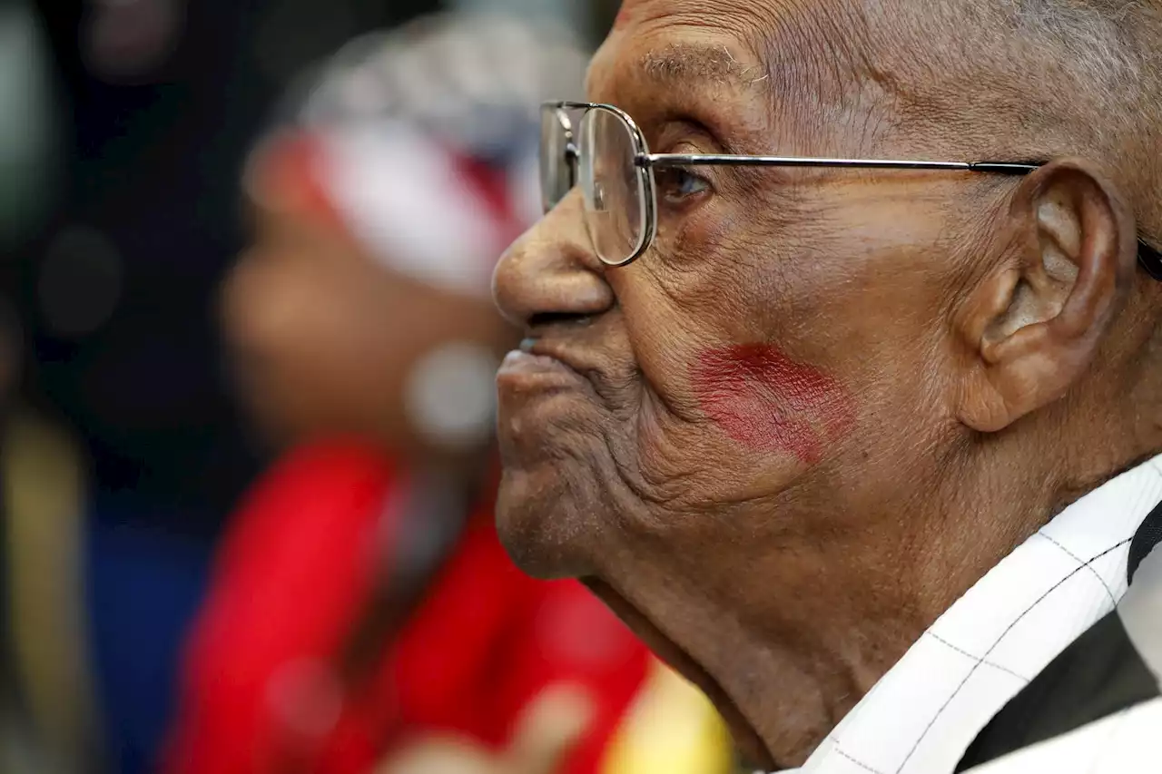 Oldest US veteran of WWII, Lawrence N. Brooks, dies at 112 | AP News