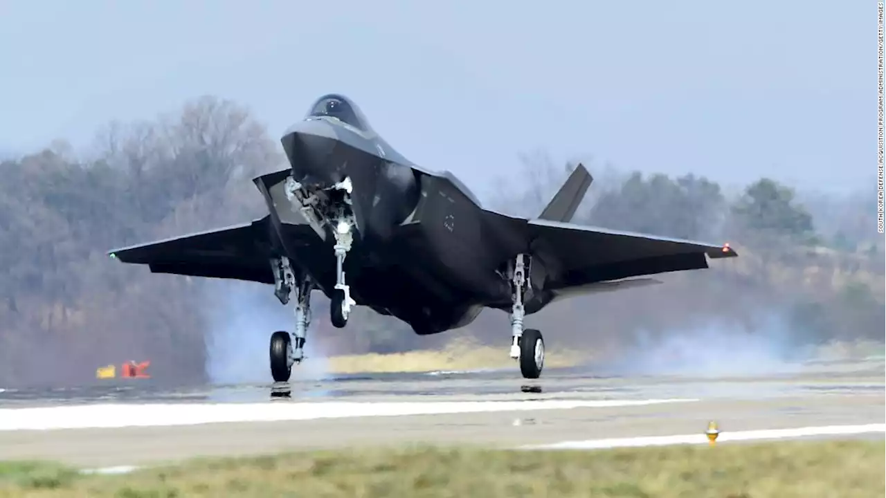 South Korean stealth fighter makes emergency 'belly landing'