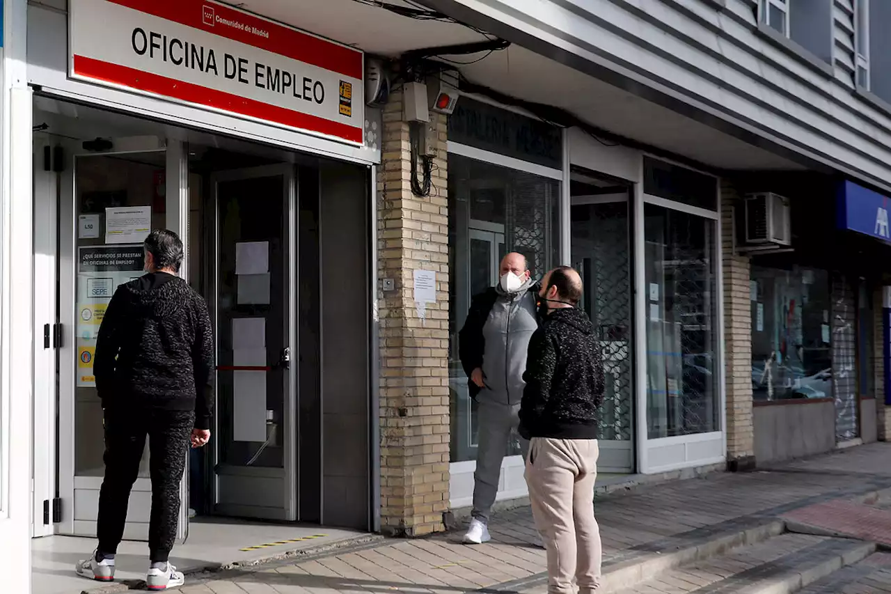 El sector privado todavía cuenta con 100.000 trabajadores menos que antes de la crisis