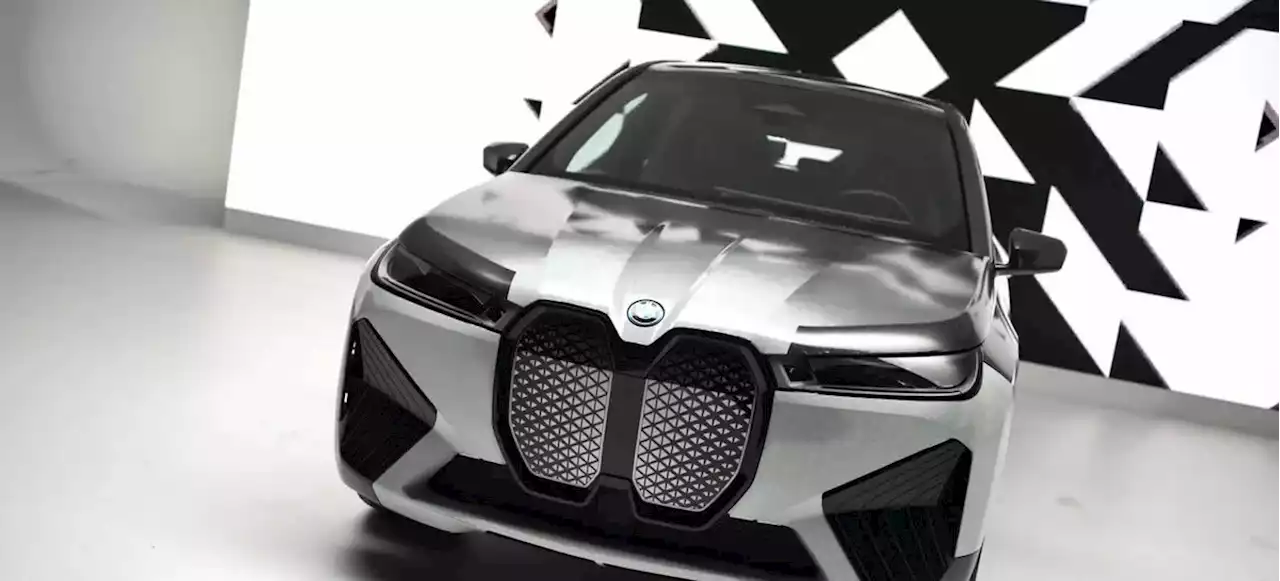Carro muda de cor com apenas um toque no botão; veja como é em vídeo
