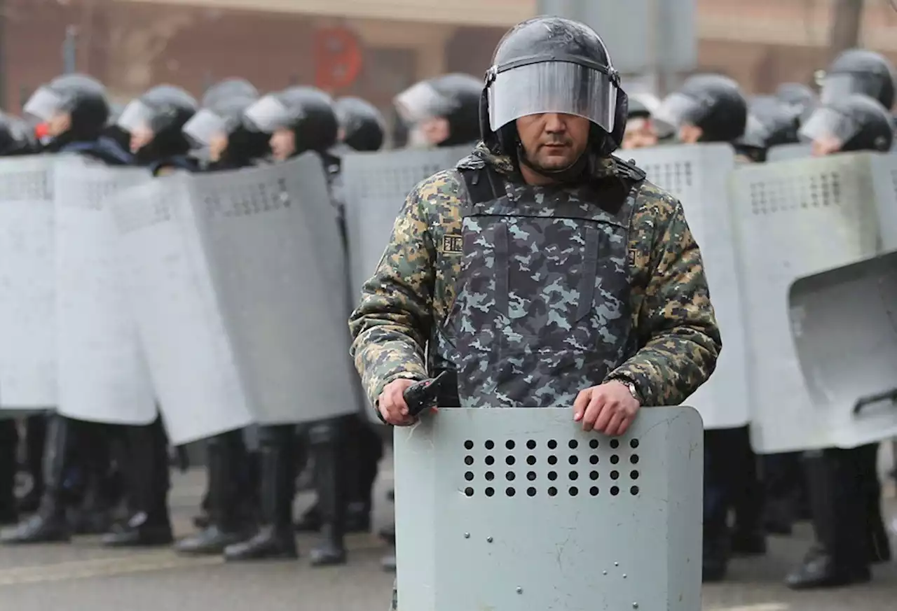 'Тлело, тлело и вот прорвалось': Бывший житель Караганды назвал двоевластие главной причиной протестов в Казахстане