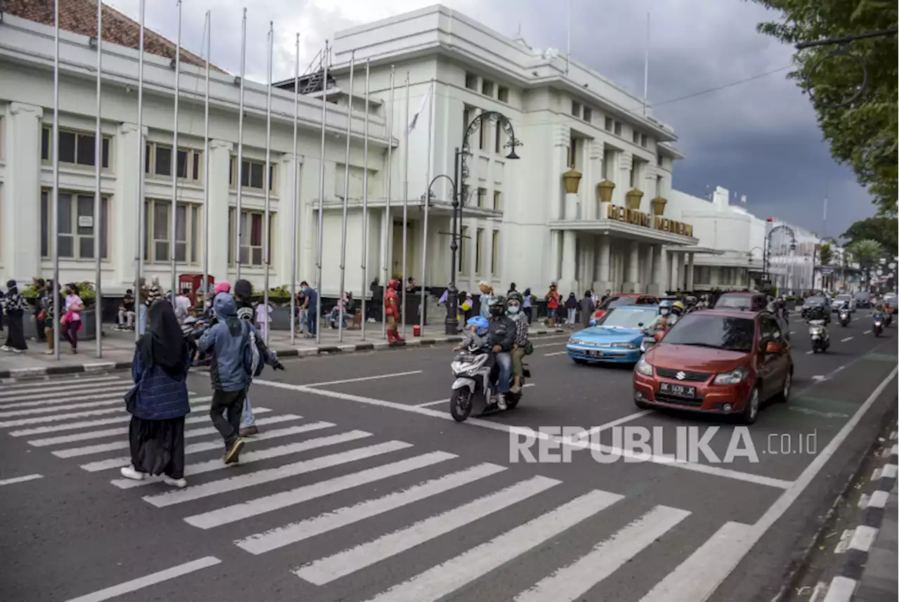 Pembuat Tato Pukuli Konsumen, Satpol PP Bakal Bangun Pos di Asia Afrika |Republika Online