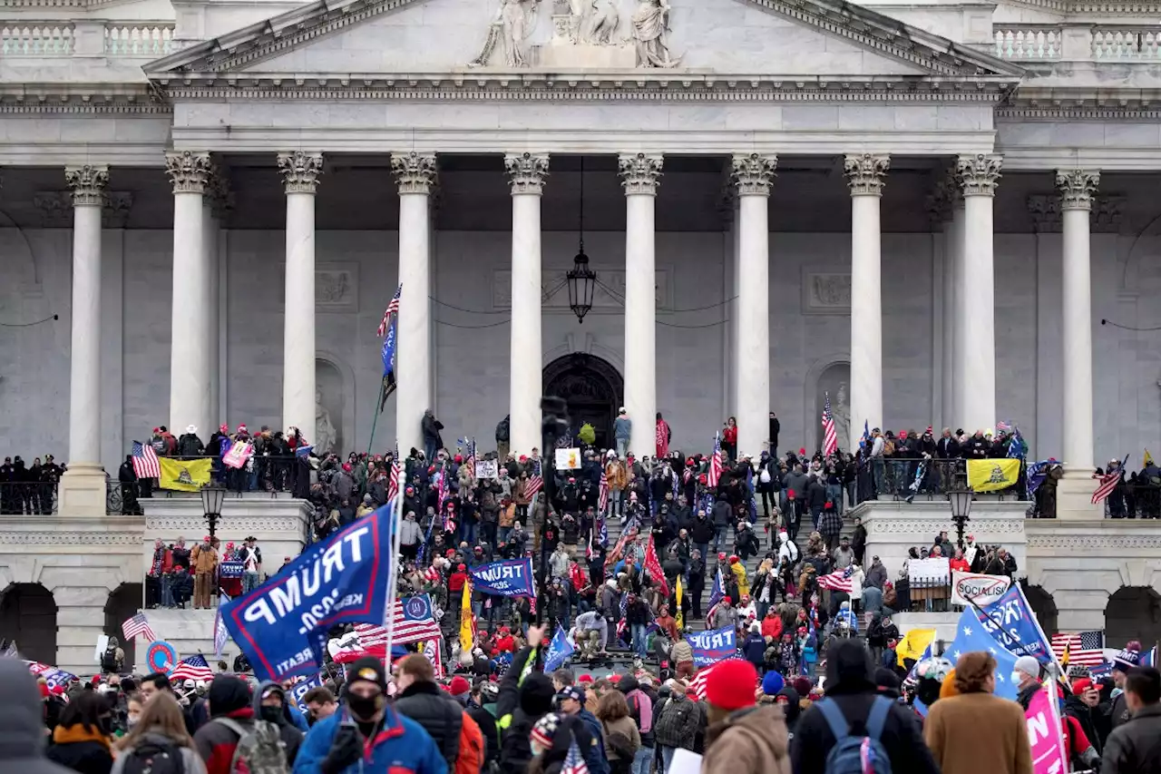 Casi un año después del asalto al Capitolio, la investigación continúa los interrogatorios