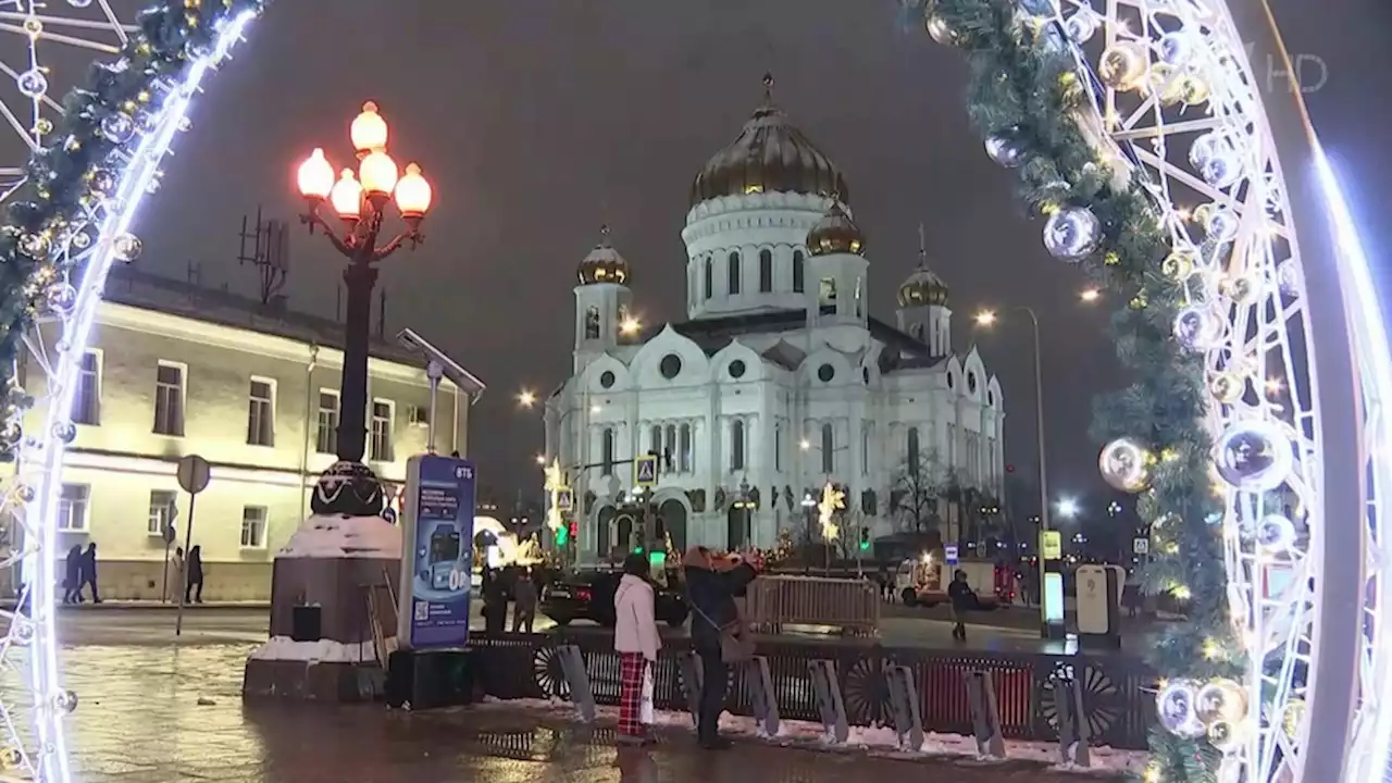 Главную Рождественскую службу из Храма Христа Спасителя транслирует Первый канал. Новости. Первый канал