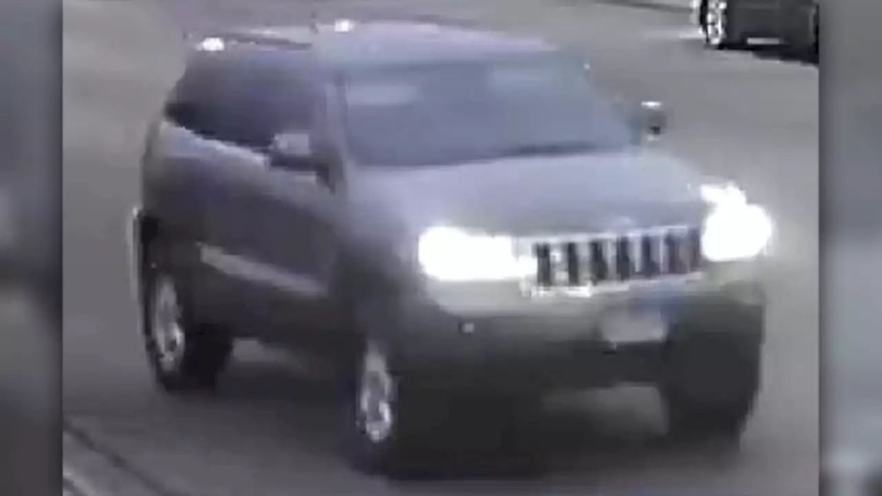 Chicago police release photos of SUV wanted in deadly New Year's Eve hit-and-run in Belmont Central