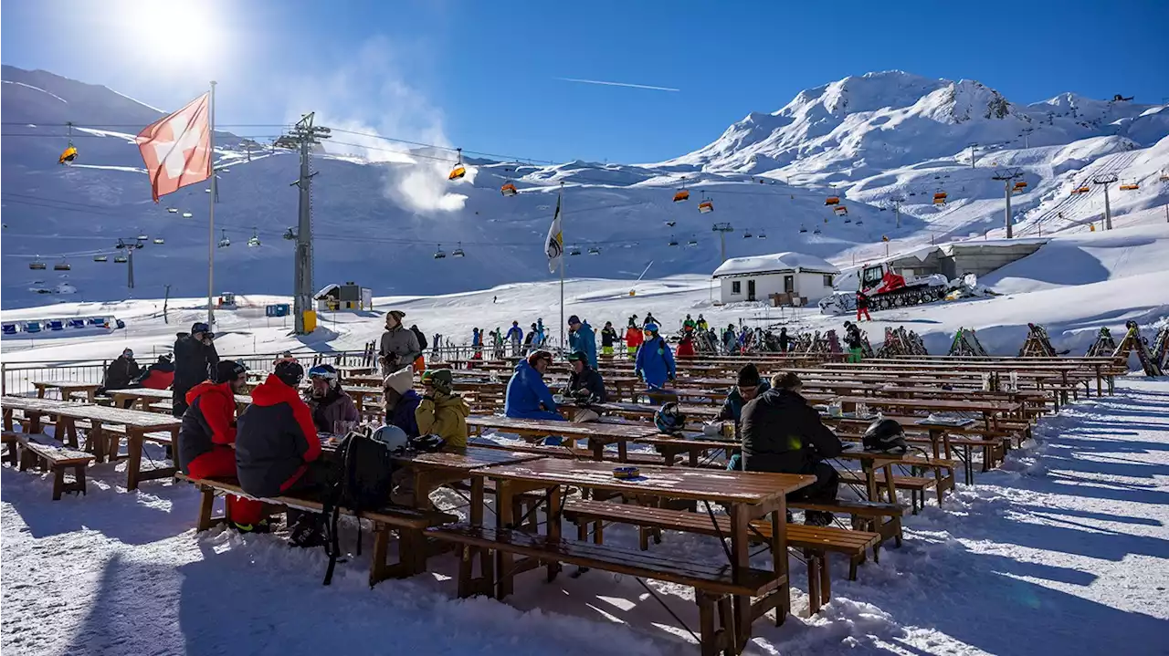 Ski-Gebiete ist Österreich und der Schweiz jetzt Corona-Hotspots