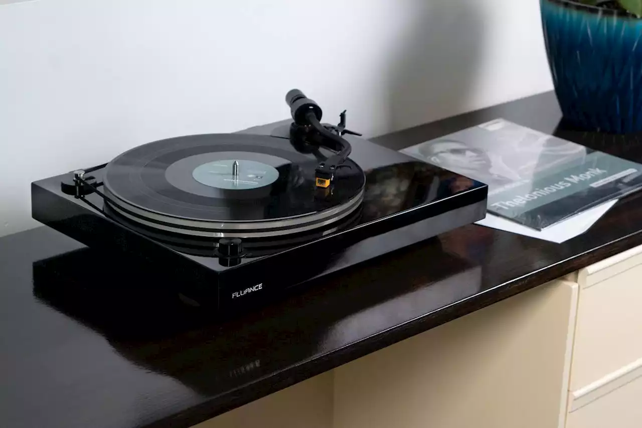 Fluance Launches Mid-Range Turntable With Nagaoka MP-110 Cartridge