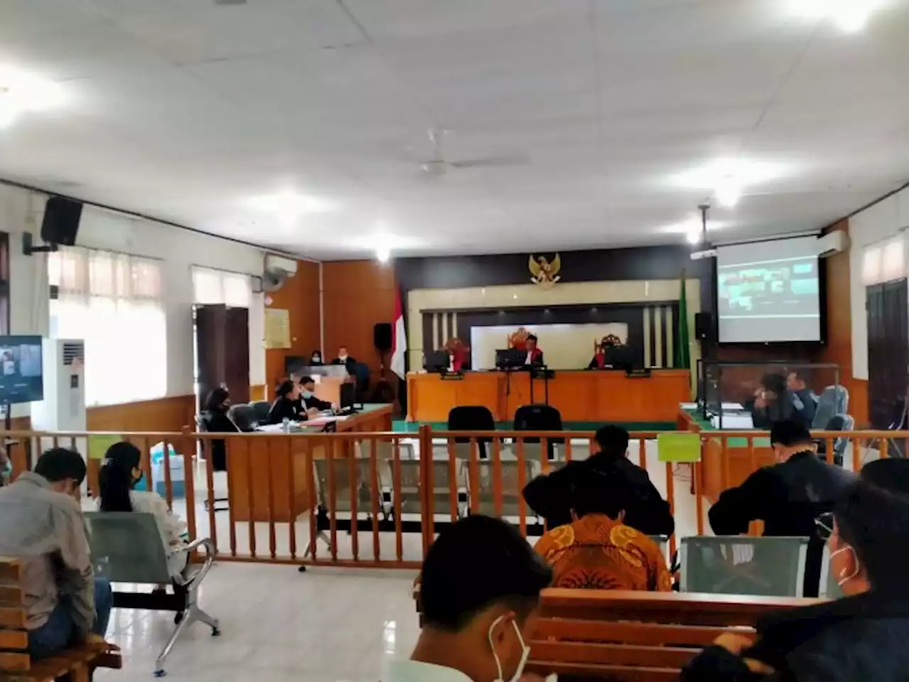 Terdakwa Tidur di Sidang, Kasus Investasi Bodong Pekanbaru Rp84,9 M Kembali Ditunda