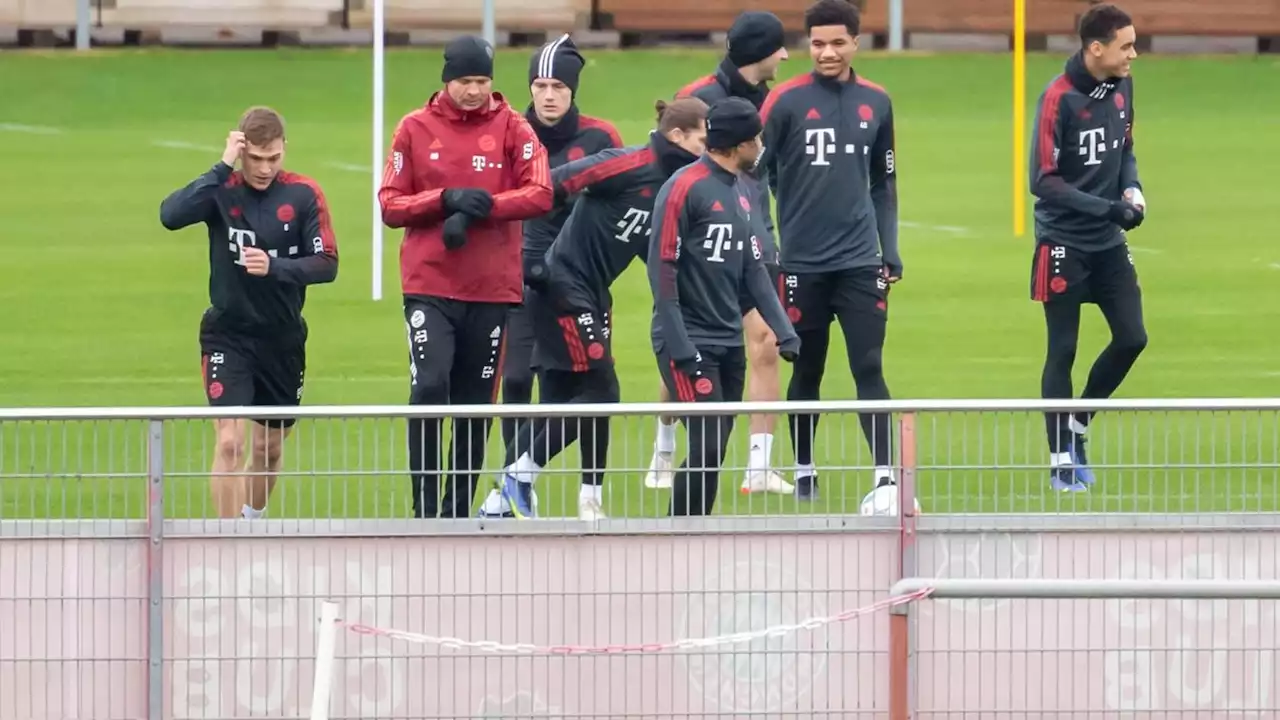 Nach zahlreichen Corona-Fällen beim FC Bayern: Sieben neue Spieler im Training