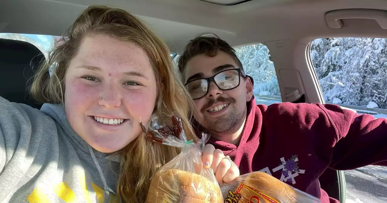 Local bakery truck gives out bread to stranded drivers in I-95 traffic jam