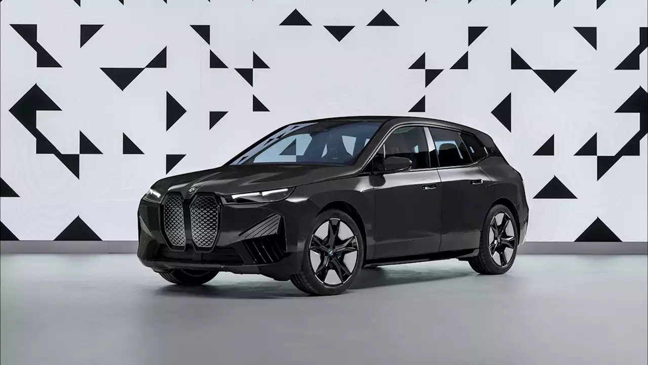 BMW's color-changing concept car will mess with your head