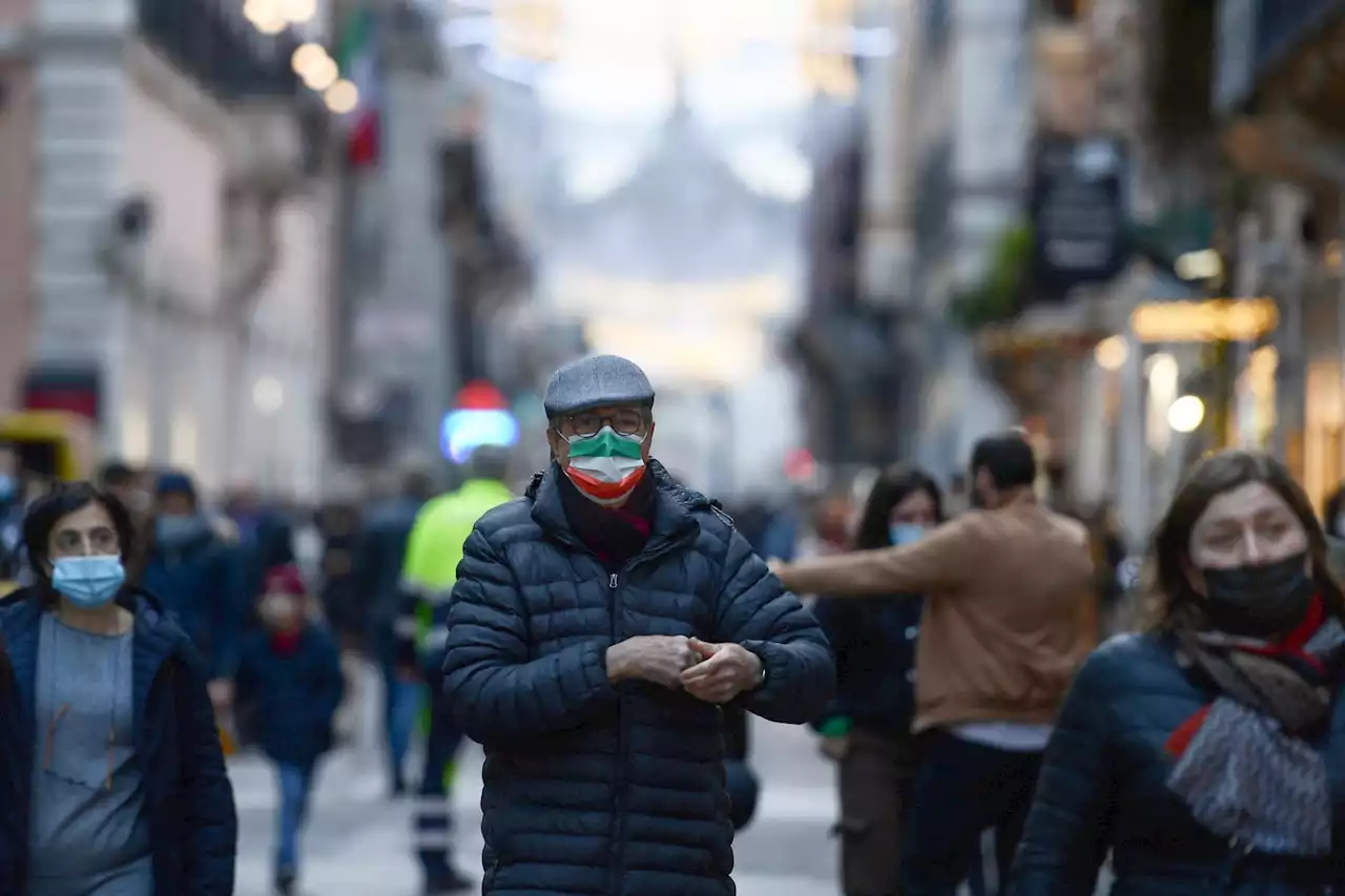 Covid oggi Italia, 10 regioni e province a rischio alto