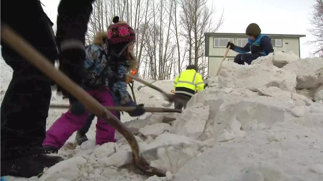 Volunteers help dig out Mat-Su residents after violent windstorm