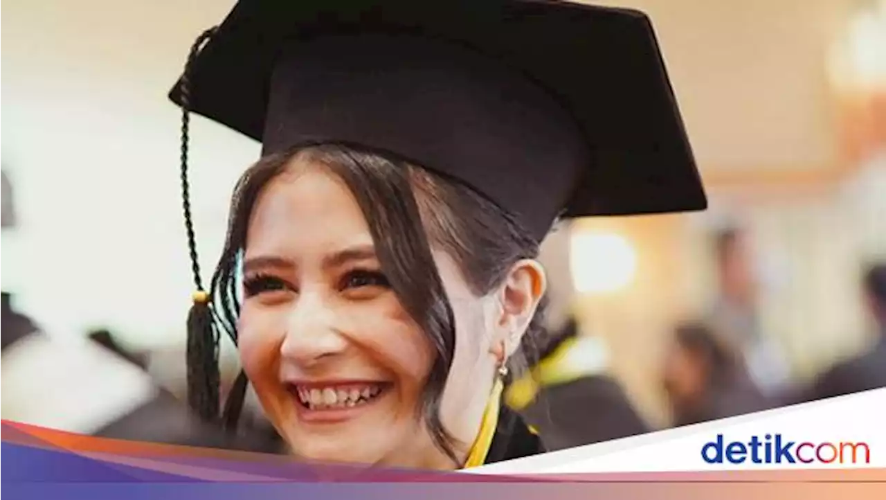 11 Artis Berprestasi yang Lulus Kuliah dengan Predikat Cumlaude, Bisa Tebak?