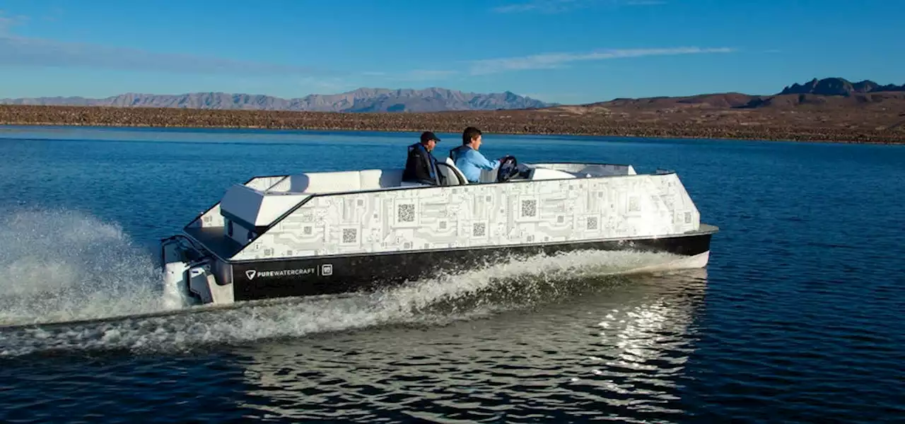 Pure Watercraft Launches New All-Electric Pontoon Boat At CES 2022