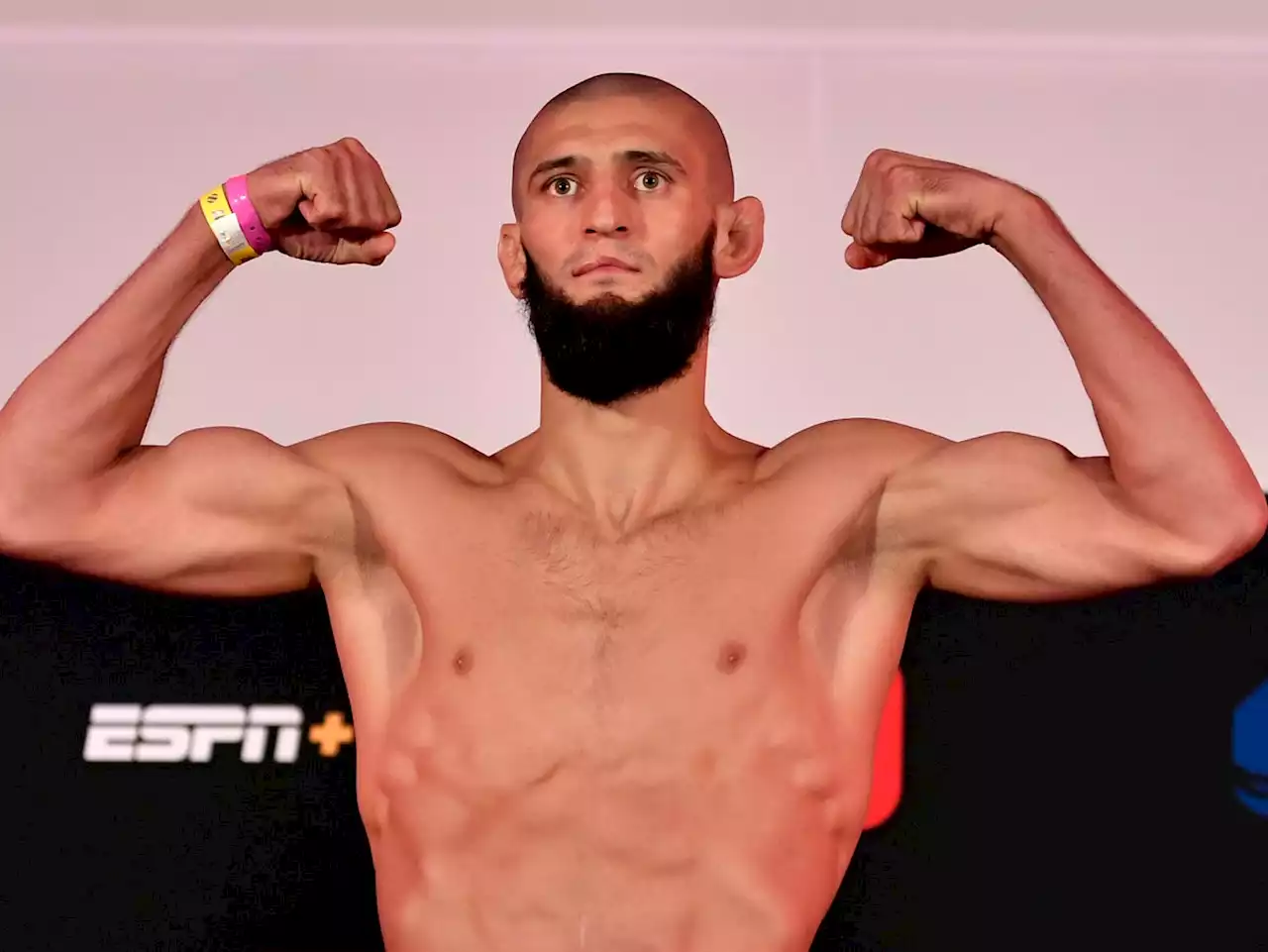 Khamzat Chimaev verbally agrees to fight Gilbert Burns in April