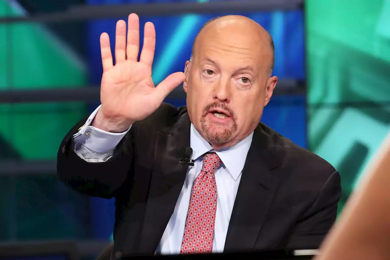 What Jim Cramer Is Watching Friday — Is Selling Over Yet?