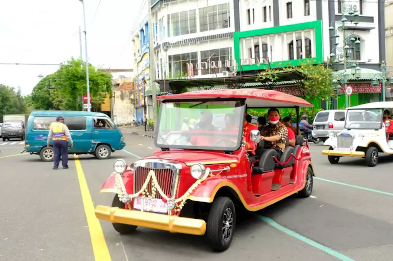 Gibran Operasikan Kendaraan Listrik Wisata Meski Belum Kantongi Izin Keselamatan |Republika Online