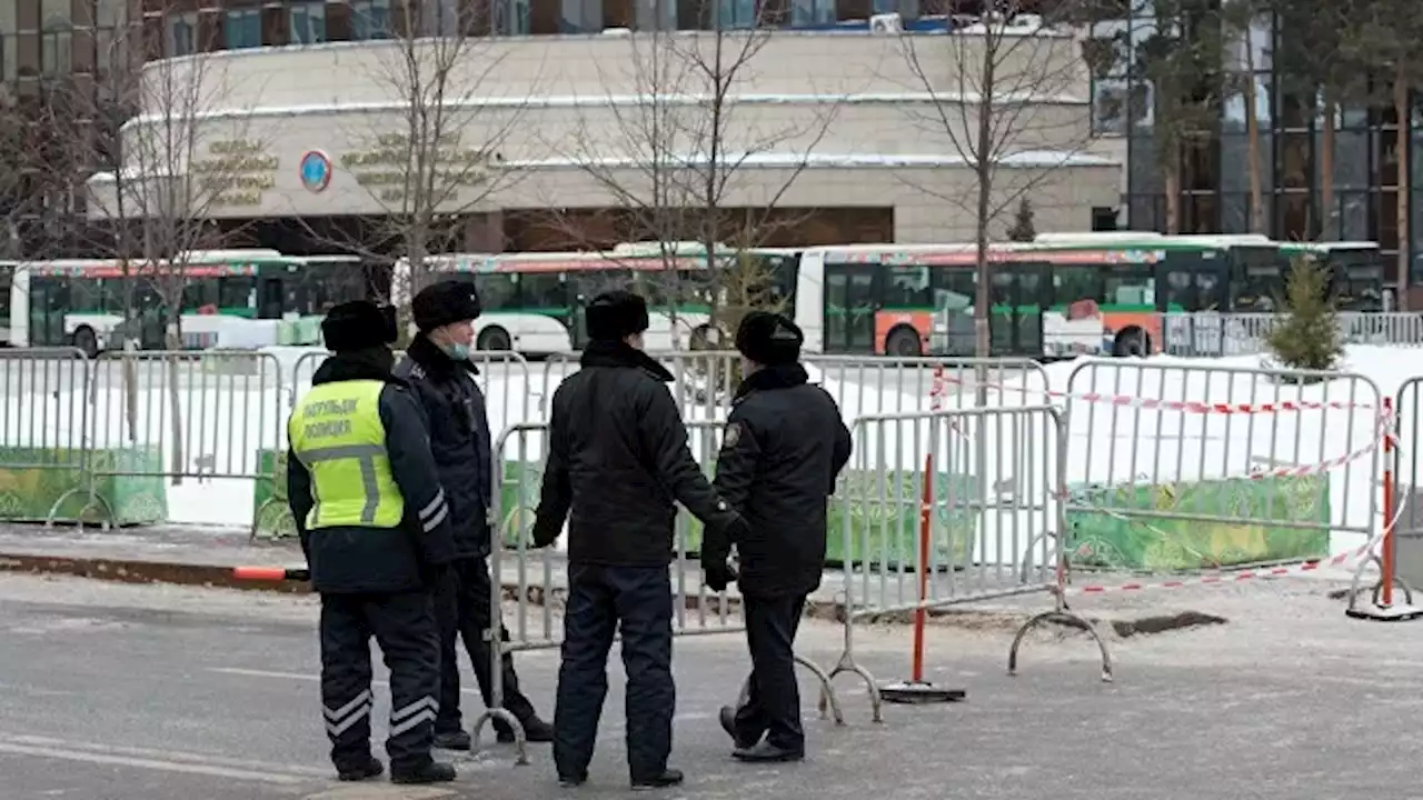 Токаев пообещалразбор полетов по деятельности силовиков в Казахстане - РИА Новости, 07.01.2022