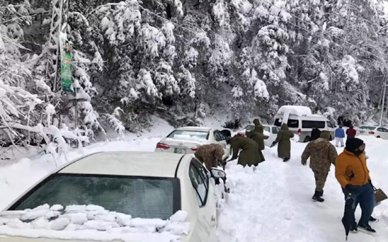 سانحہ مری: 7 بہنوں کا اکلوتا بھائی بھی جاں بحق