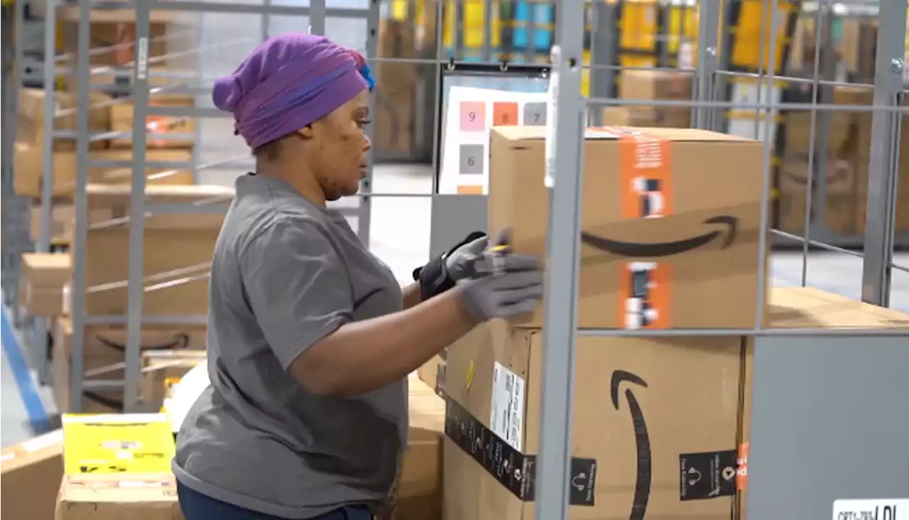 Amazon shortens COVID paid leave time for U.S. employees