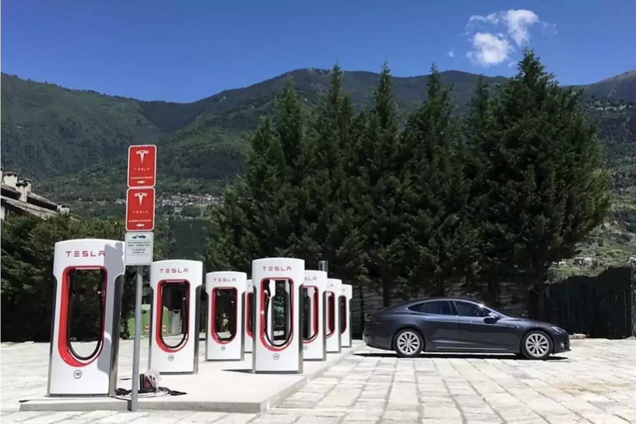 Italy Has Reached 400 Tesla Superchargers