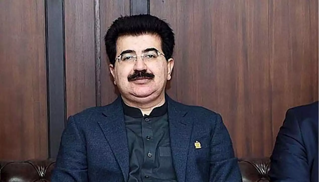 ٹریفک حادثہ: چیئرمین سینیٹ کے بھائی اور ڈرائیور جاں بحق