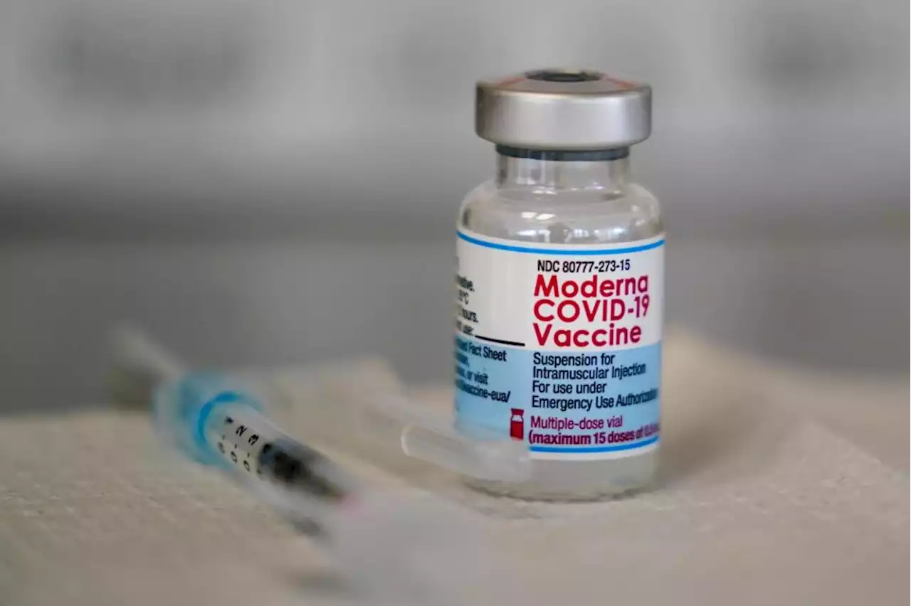 FDA shortens booster timeline for Moderna COVID-19 vaccine