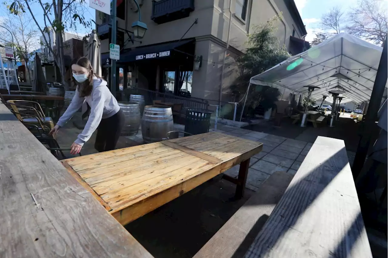 Pleasanton forcing restaurants to tear out popular parklets