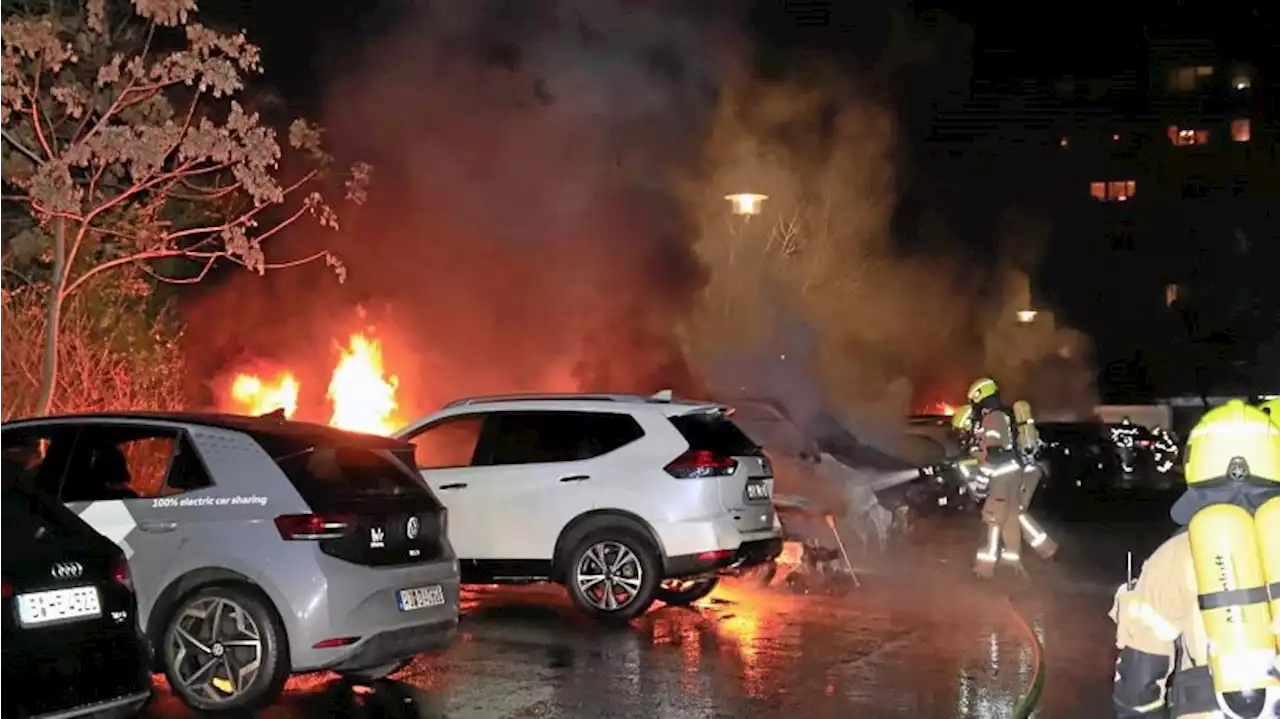 Sechs Autos brennen in Prenzlauer Berg