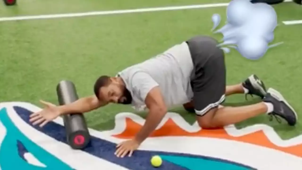 Will Smith Lets One Rip While Working Out with Miami Dolphins