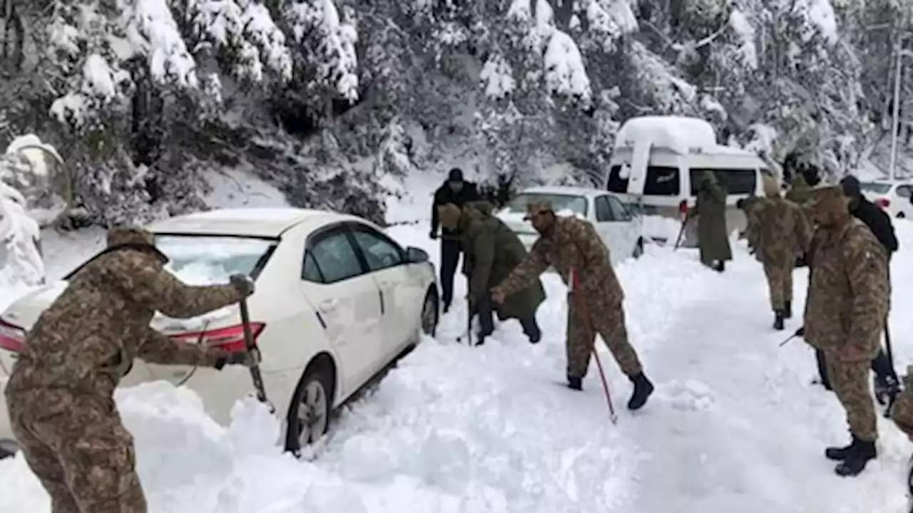 Deaths as snowstorm in Pakistan's Murree traps people in vehicles