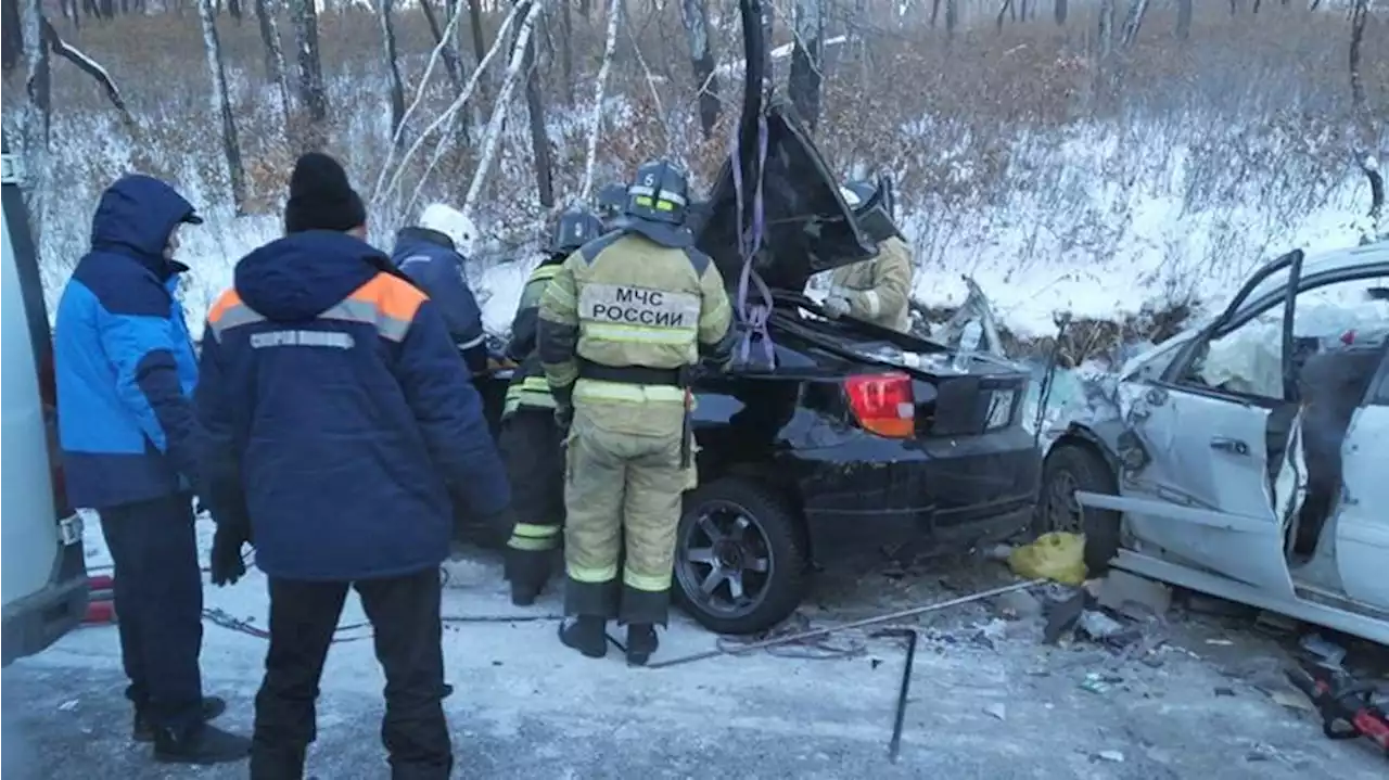 Три человека погибли и двое пострадали в ДТП в Приамурье