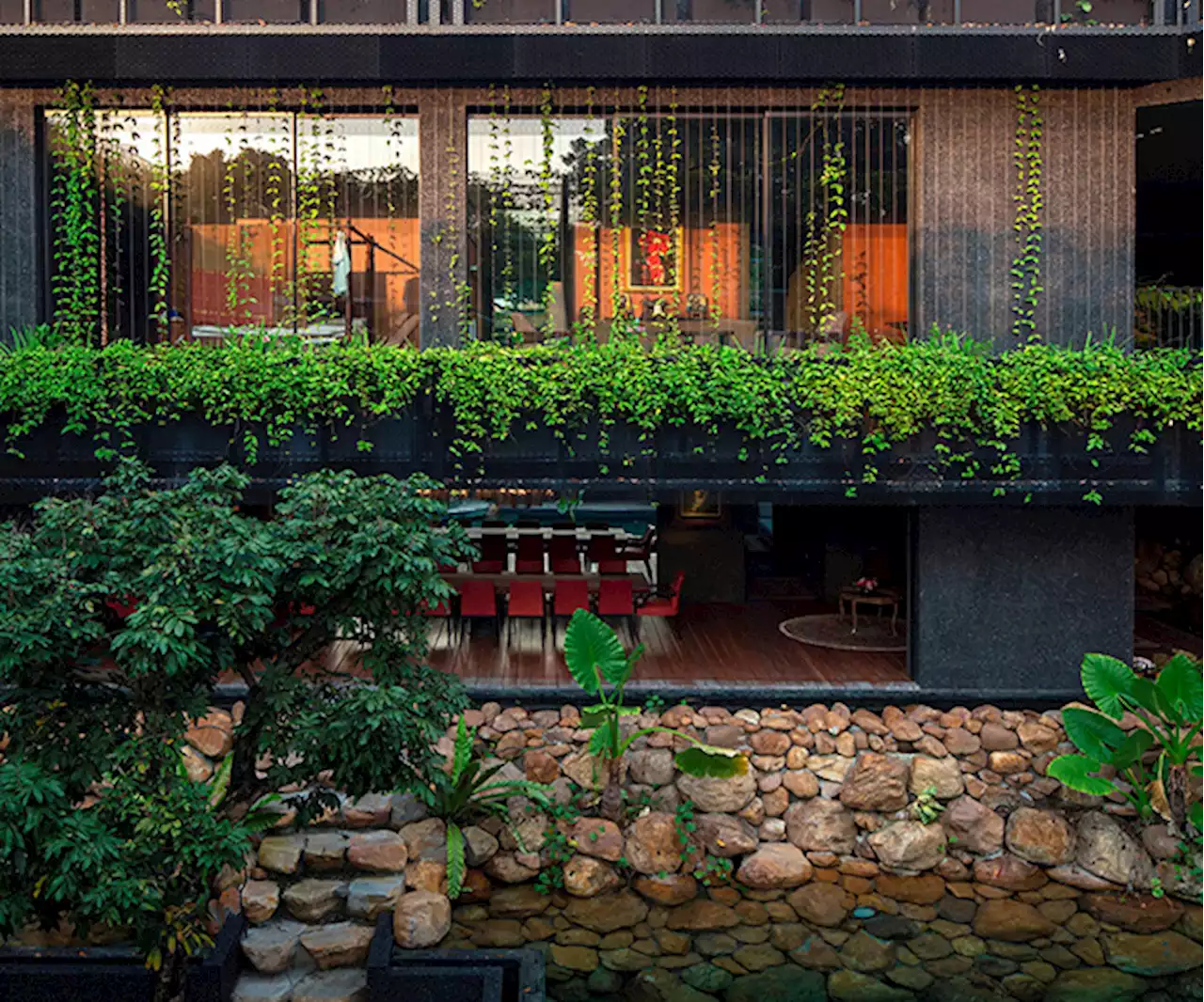 Courtyard Living: Contemporary Houses of The Asia-Pacific’ By Charmain Chan