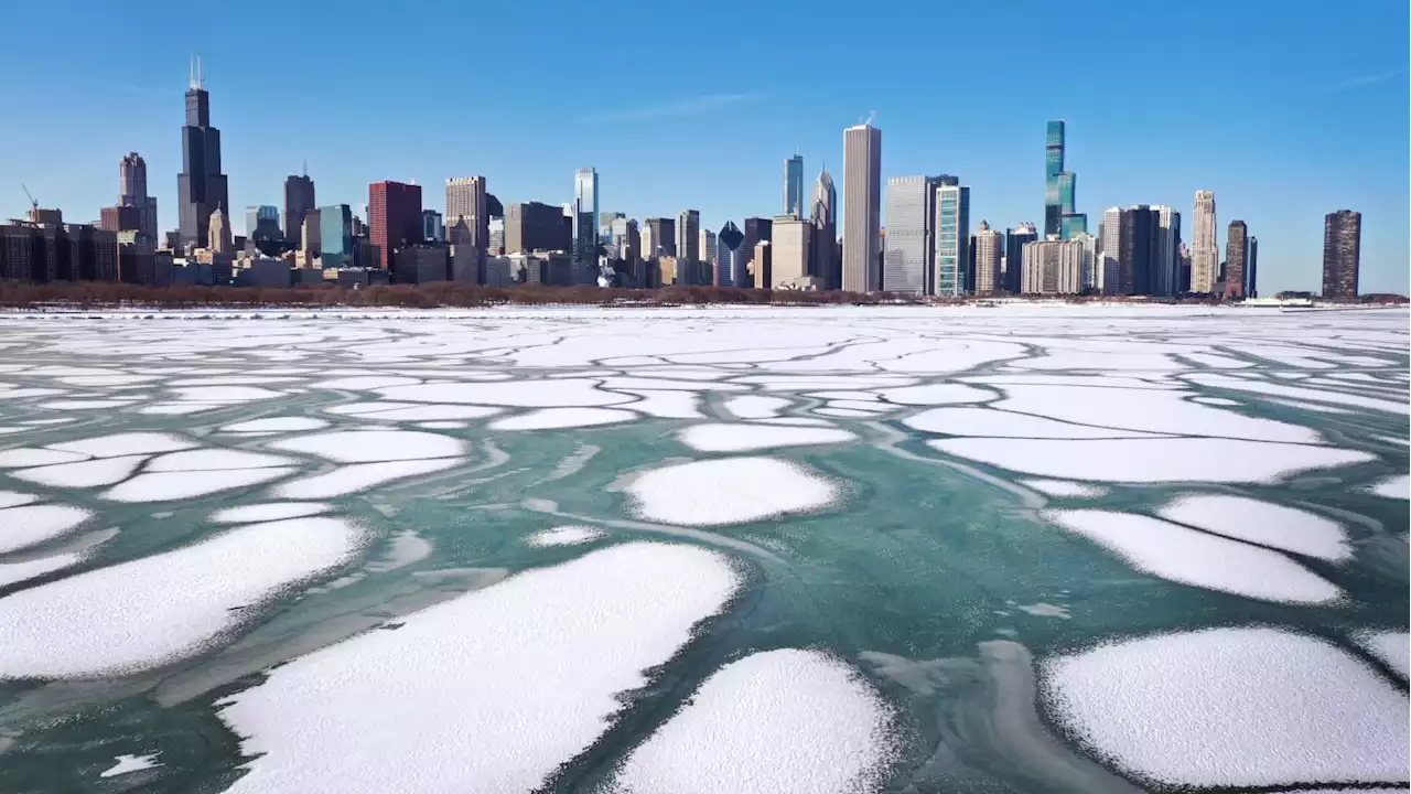 27 People Scooped Off Floating Ice Chunk in Green Bay After Shore Breakaway