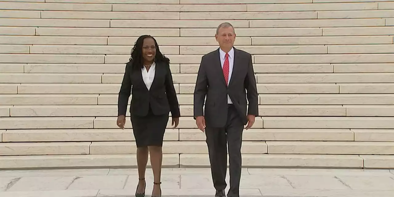 Justice Jackson makes Supreme Court debut in brief ceremony