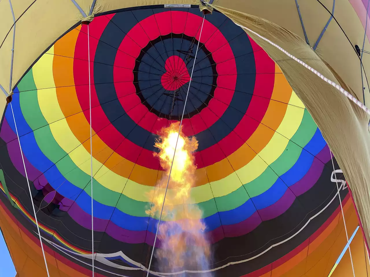 Annual hot air balloon festival draws global audience to US