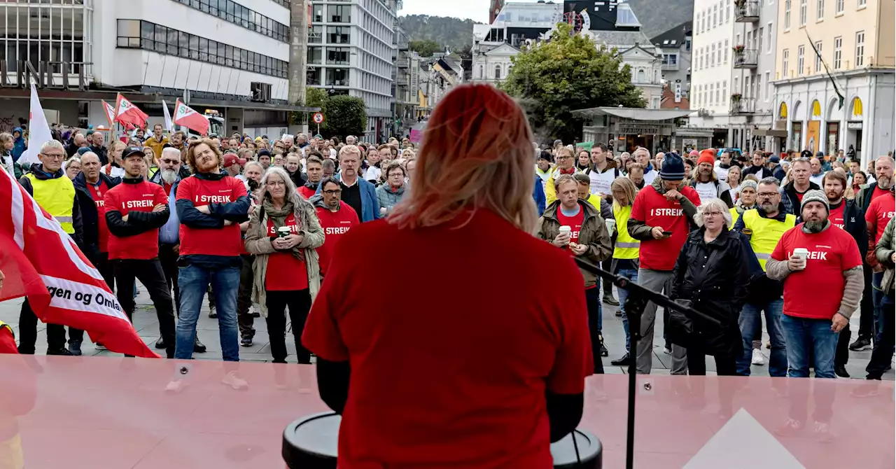 BT mener: «Lærerne må få lønnsløft og et bedre system»