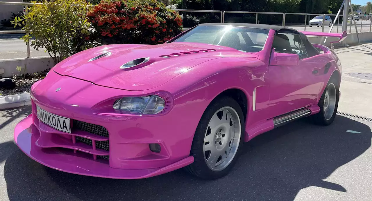 Sbarro's Bright Pink Mercedes-Benz SL Will Get You More Looks Than You Can Handle | Carscoops