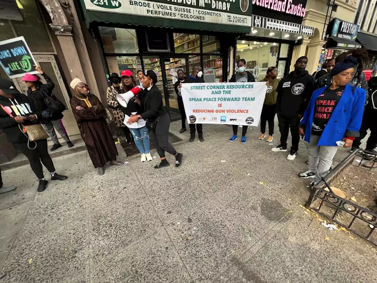 Harlem community leaders call for peace after shootings