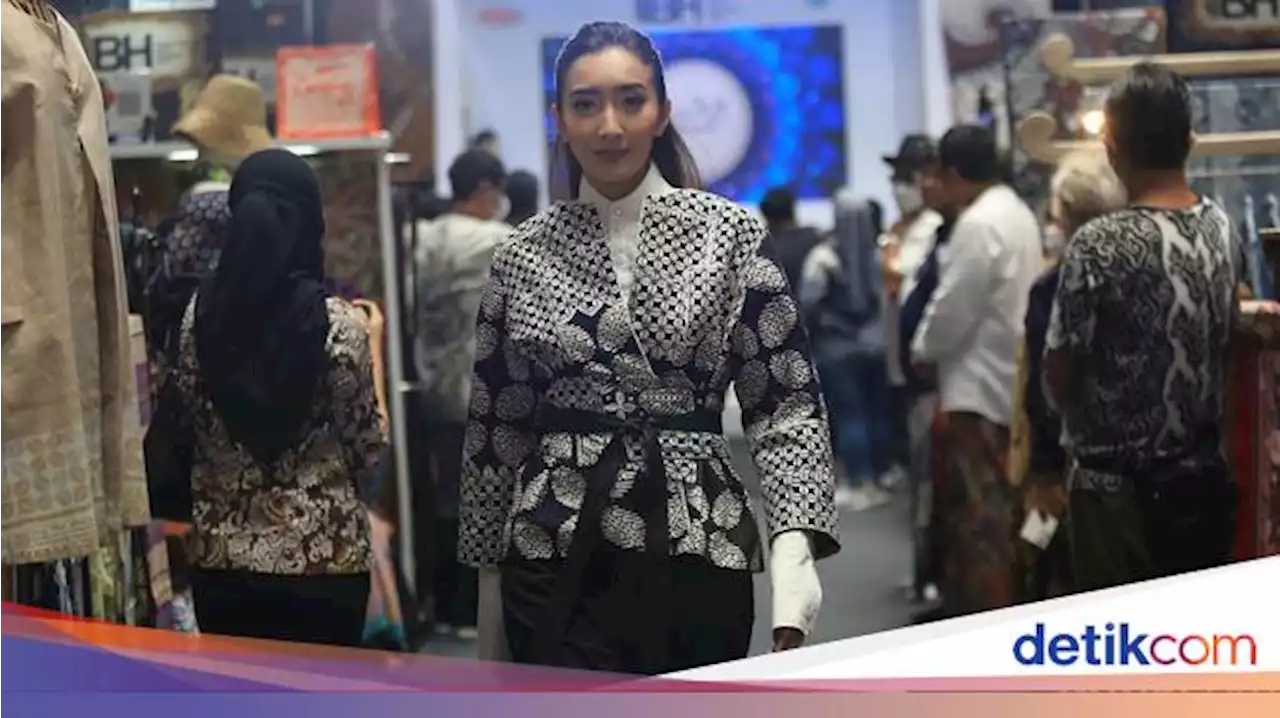 Ramai-ramai Peringati Hari Batik lewat Pameran