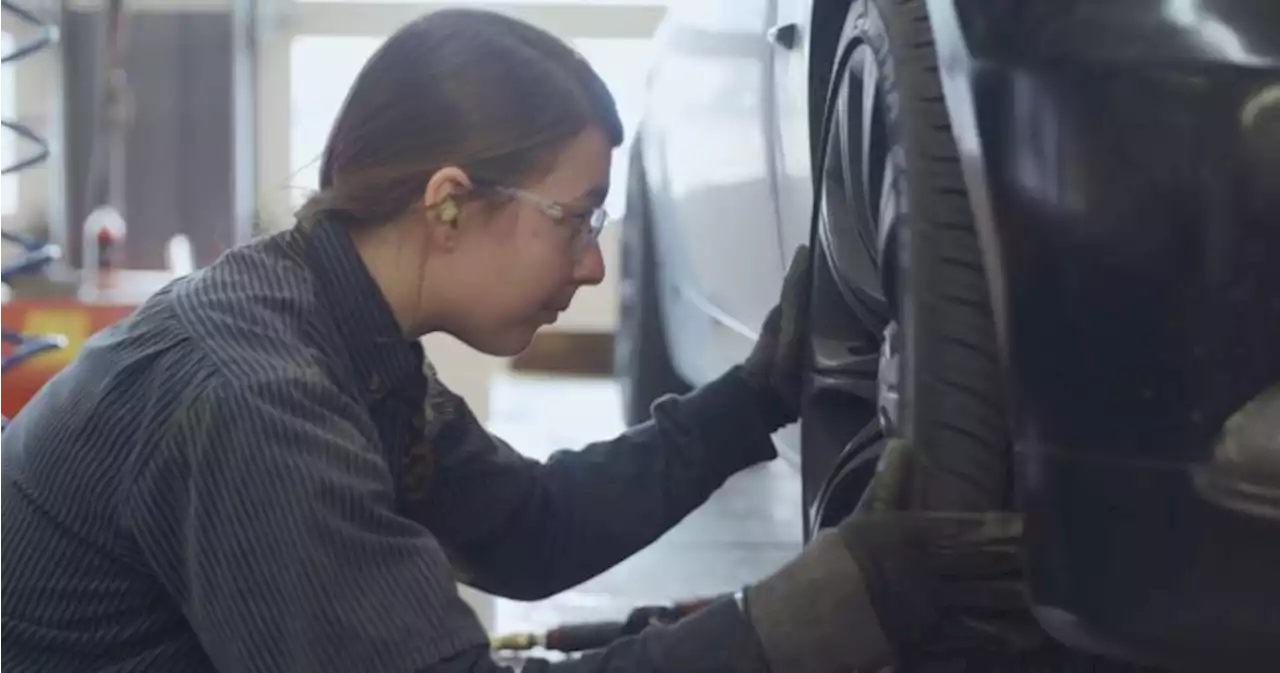 Time for B.C. motorists to start swapping summer tires for winter tires | Globalnews.ca