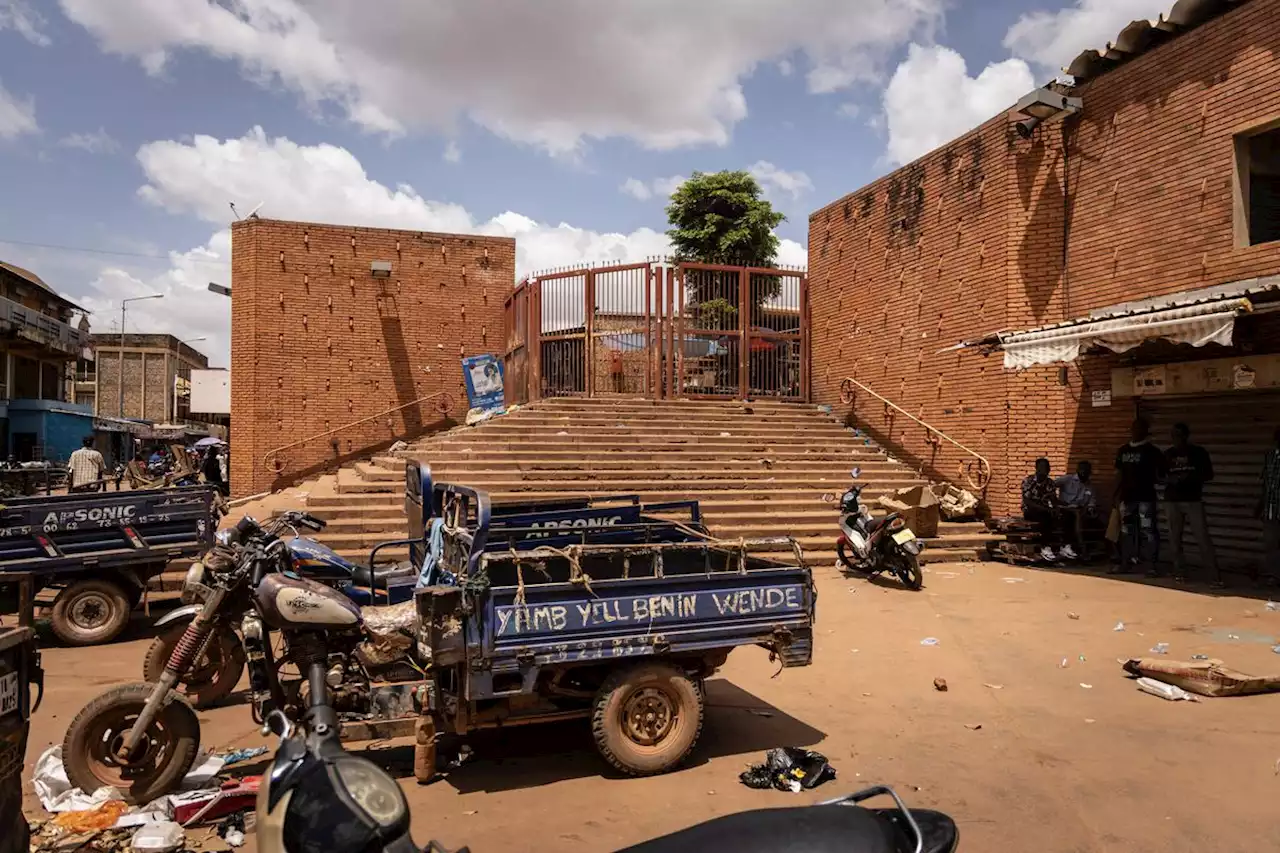 Gunfire and confusion hit Burkina Faso capital day after coup