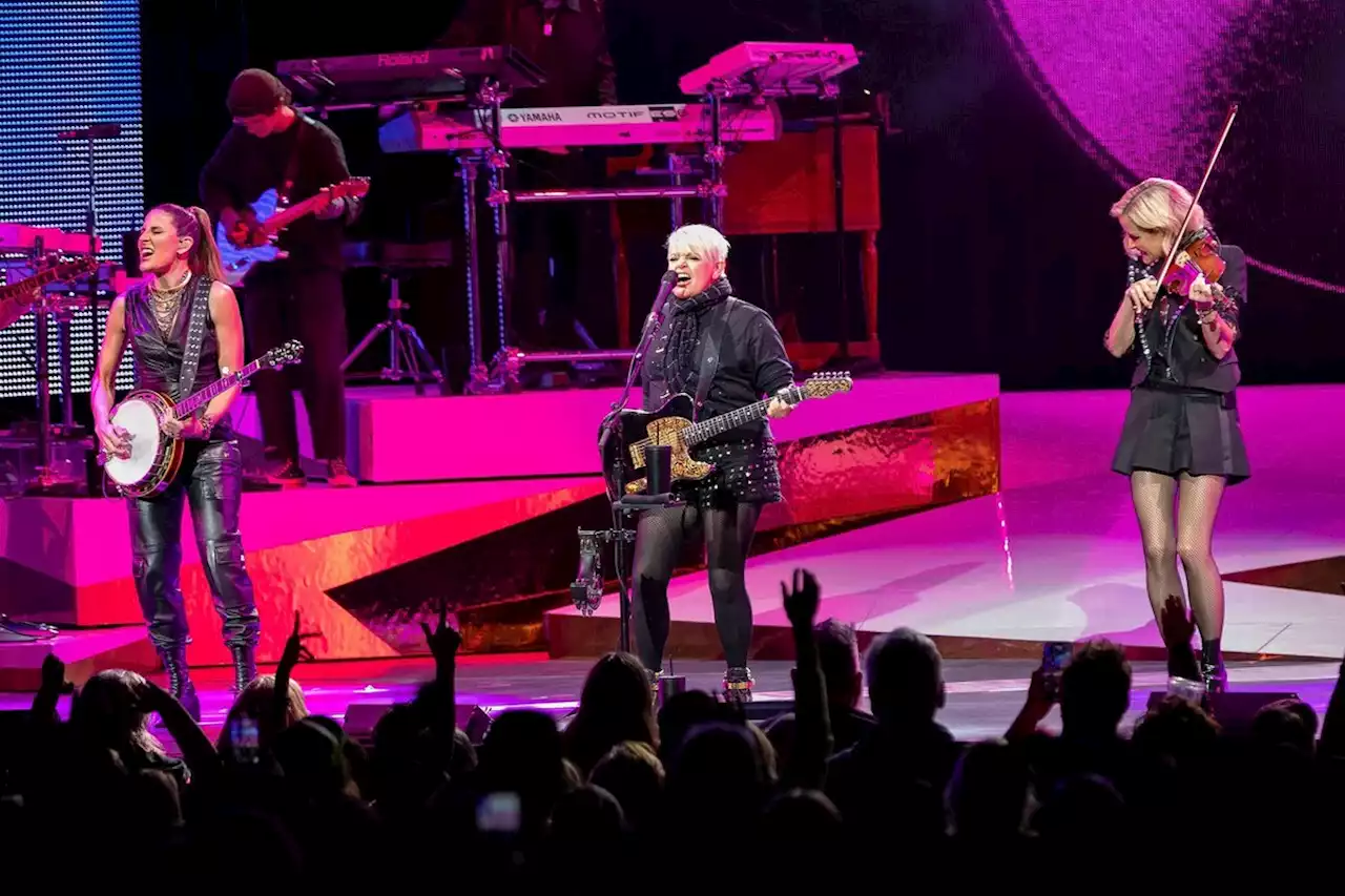 The Chicks perform at Ruoff Music Center