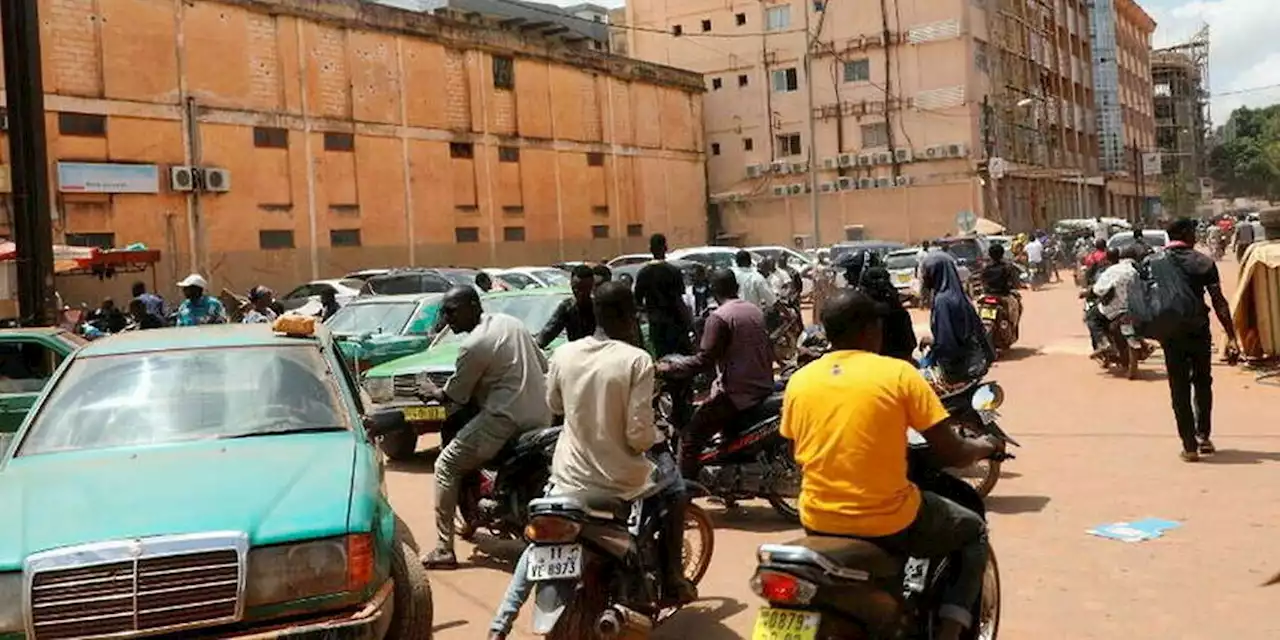 Burkina : l'ambassade de France prise pour cible par des manifestants